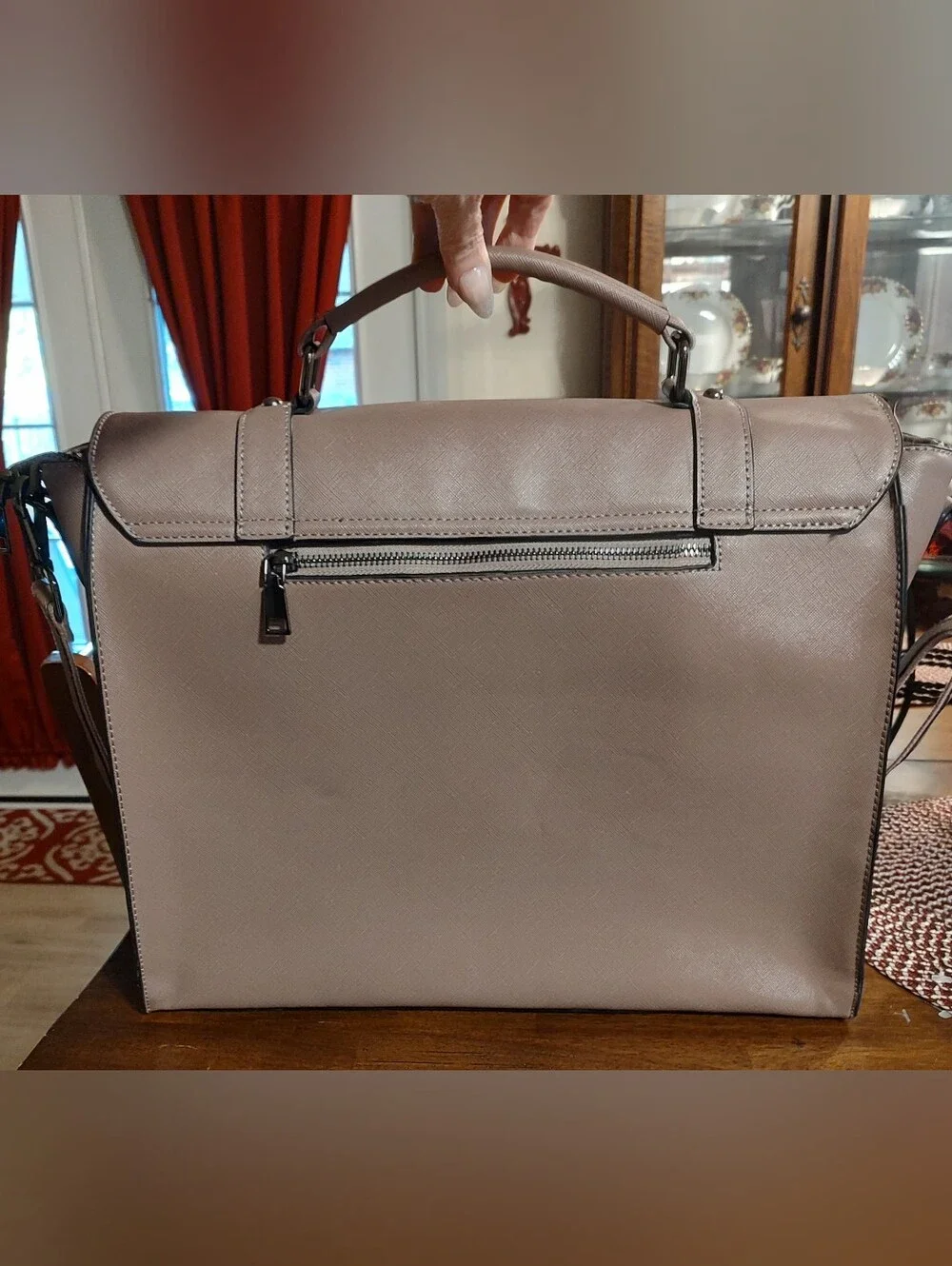 EaseGave Saffiano-Texture Messenger Bag in Nude Pink